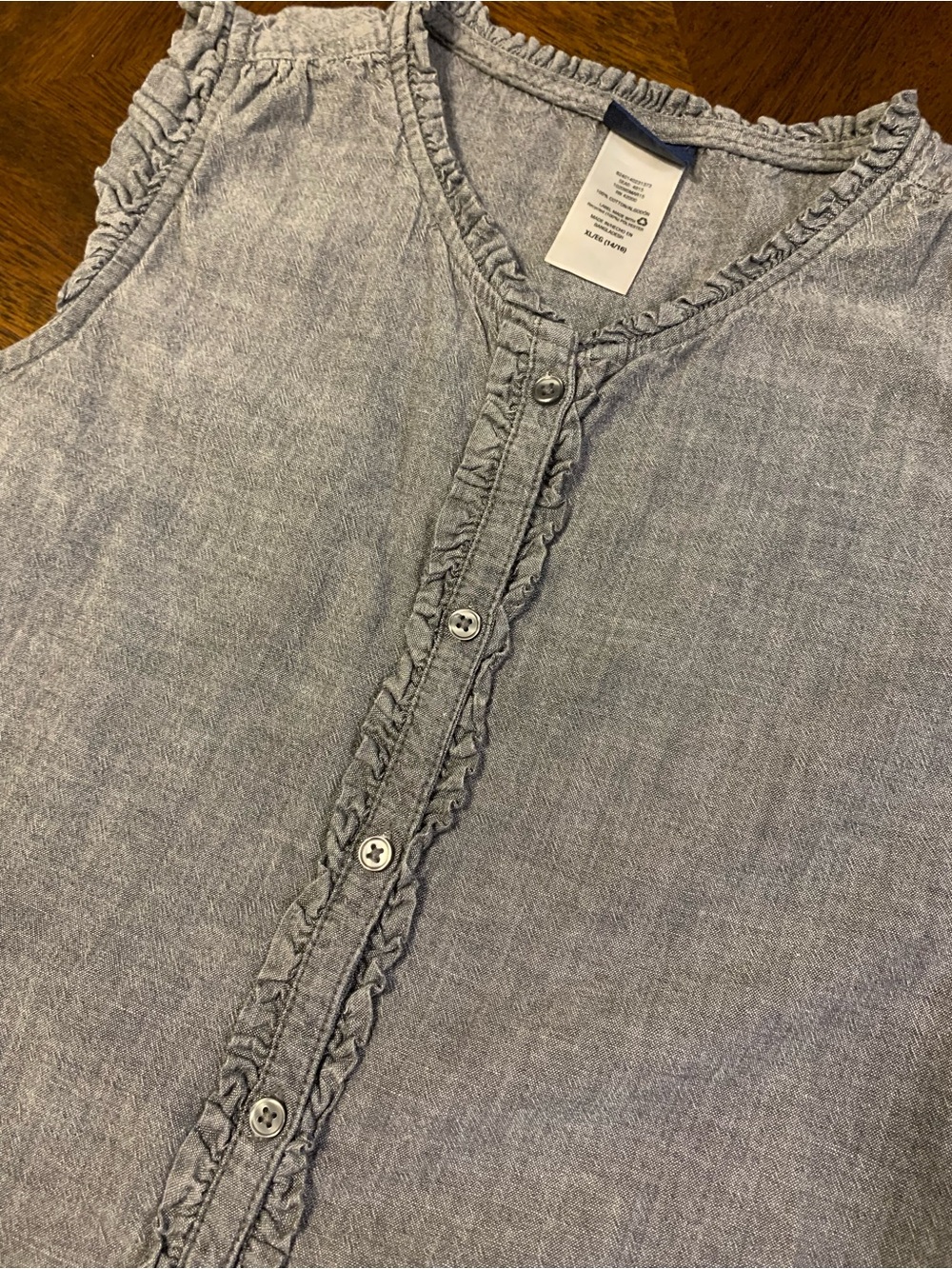 Basic Editions Sleeveless Ruffle Button-Down Top - Picture 3 of 5
